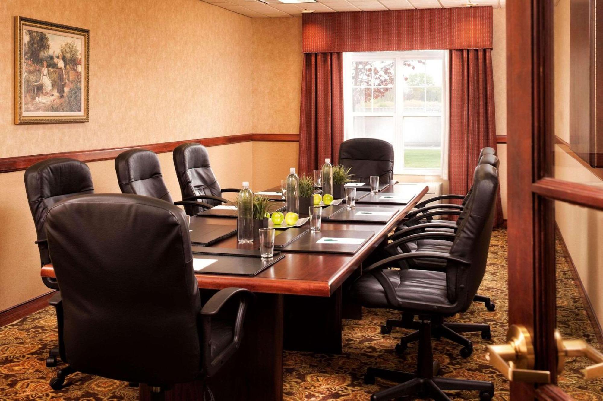 Country Inn & Suites By Radisson, Milwaukee West Brookfield , Wi Extérieur photo